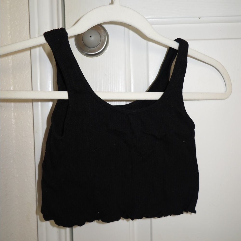 Black Sleeveless ribbed ruffle hem Crop Top